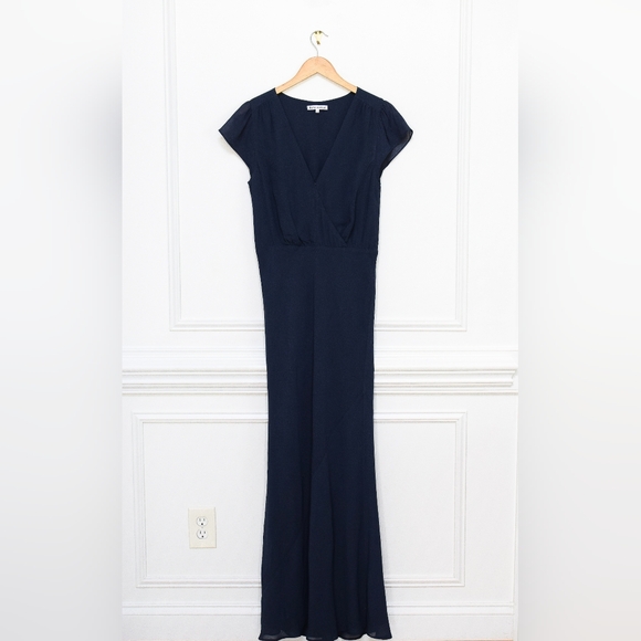 Reformation Nayeli Dress in Navy Blue Fitted Maxi Dress V-Neck Cap Sleeve Size 8 - Picture 3 of 14